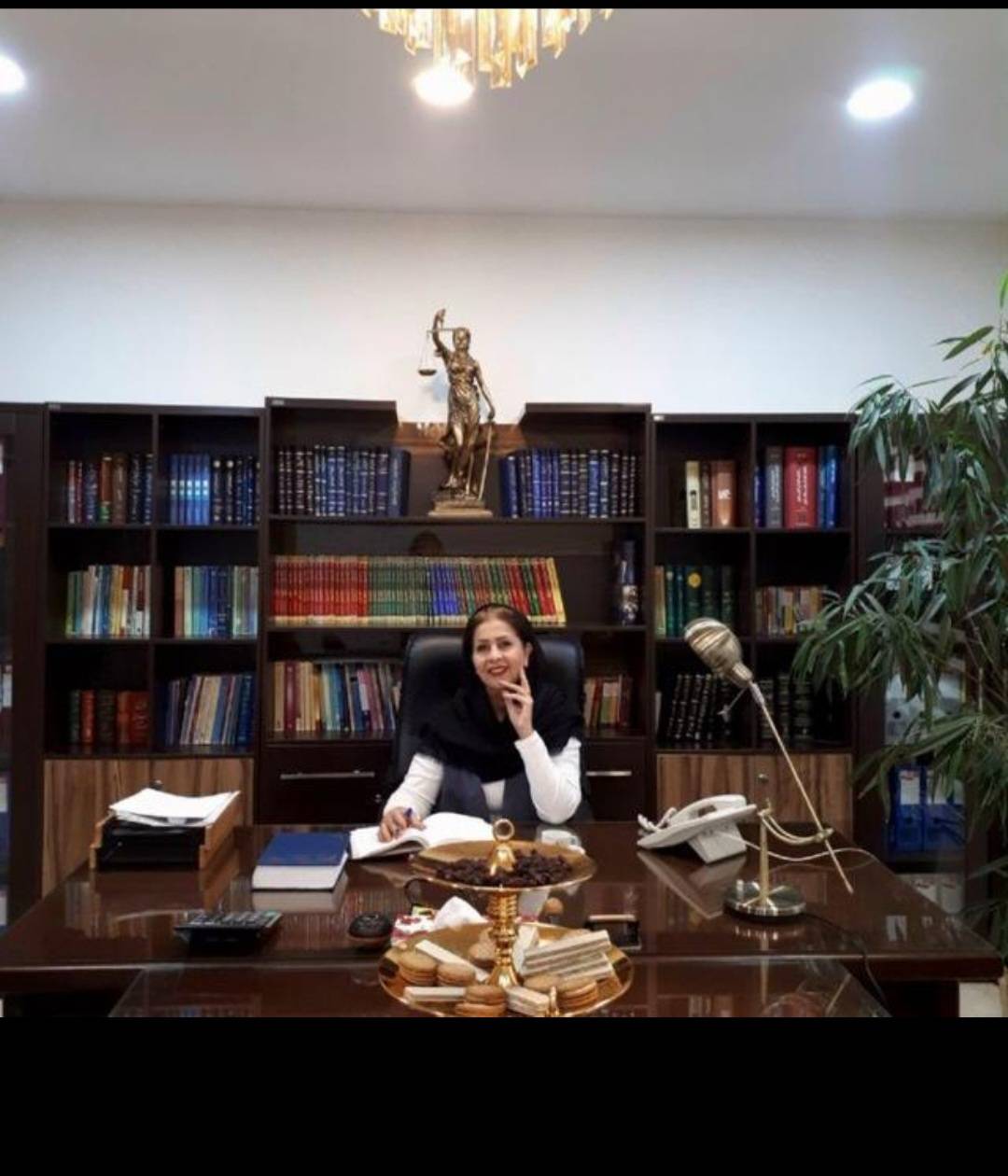 دکتر فریبا صادق زاده